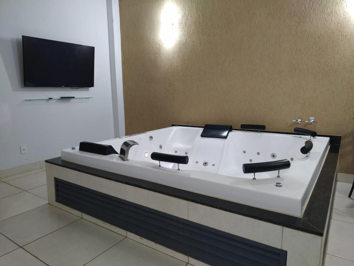 Casa com 2 quartos e banheira de Hidromassagem Trindade (Goias) Exterior foto