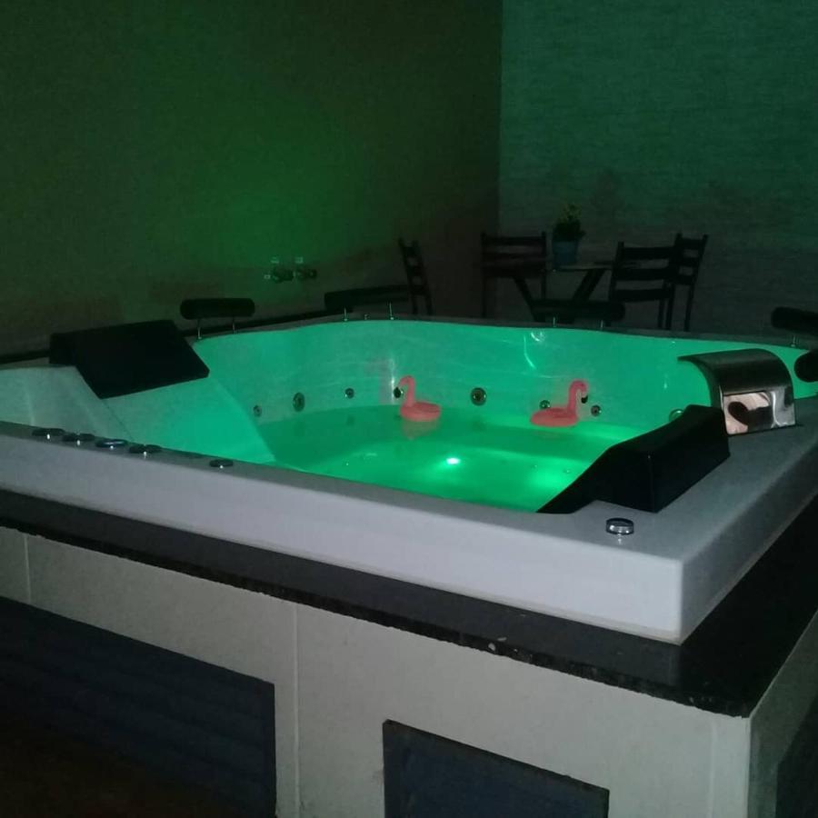 Casa com 2 quartos e banheira de Hidromassagem Trindade (Goias) Exterior foto